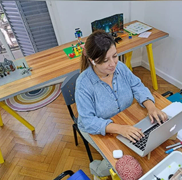 Fotografía Lic. Jazmín Ramírez Landazábal trabajando